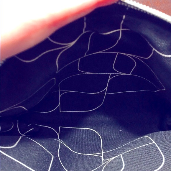 Hopper block  stripe abstract and graphic pouch - Picture 4 of 6